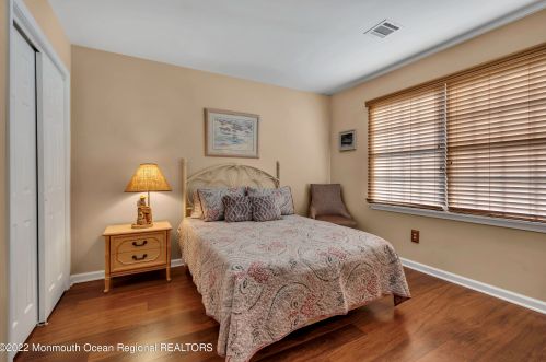 20 Is Rd, Berkeley Township NJ 08721-3530 exterior