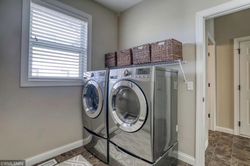 11724 Ivywood Trl, Saint Paul MN 55129-7758 exterior