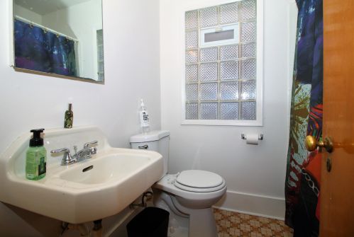 7320 Burleigh St, Milwaukee WI 53210-1028 exterior