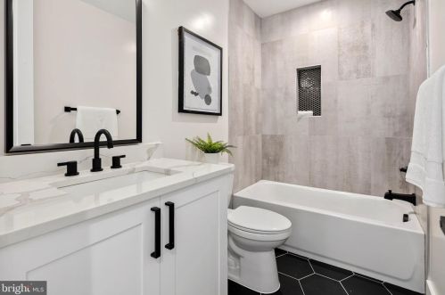 407 Decatur St, Washington DC  20011-4744 exterior