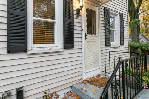 150 Madison Trl, Hopatcong NJ  07843-1519 exterior