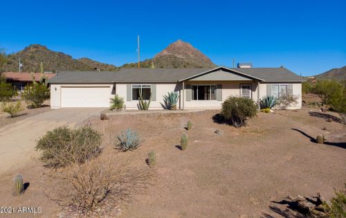 45809 37th Ave, Phoenix, AZ 85087-6909