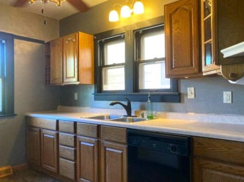 3026 15 St, Milwaukee WI 53215-3715 exterior