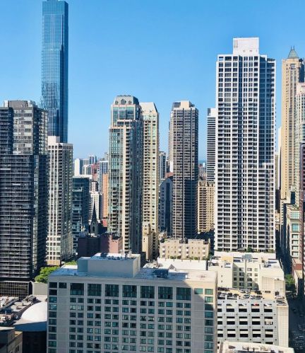 405 Wabash Ave, Chicago IL  60605-1208 exterior