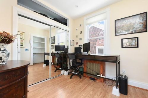 312 Kaercher St, Pittsburgh PA 15207-1477 exterior