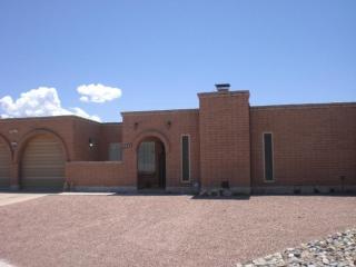 9242 Chirco Pl, Tucson, AZ 85710-3131