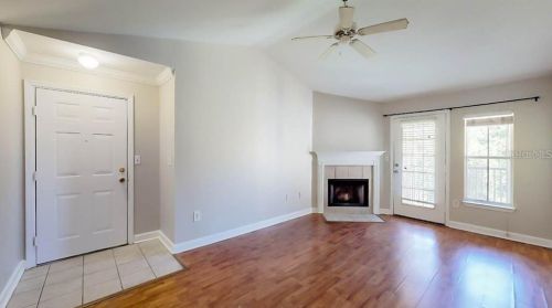 18145 Sterling Gate Cir, Tampa, FL 33647-1789