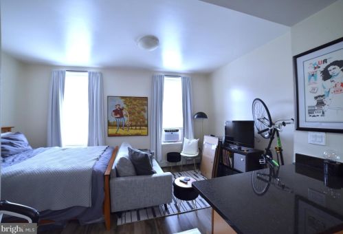 1410 6 St, Philadelphia PA 19147-5841 exterior