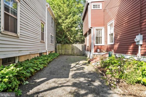 28 Chestnut St, Princeton, NJ 08542-3806