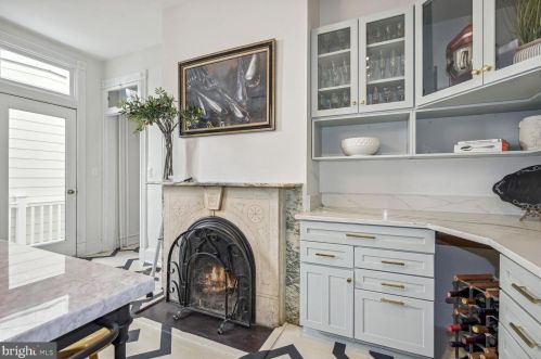 932 O St, Washington DC  20001-4265 exterior