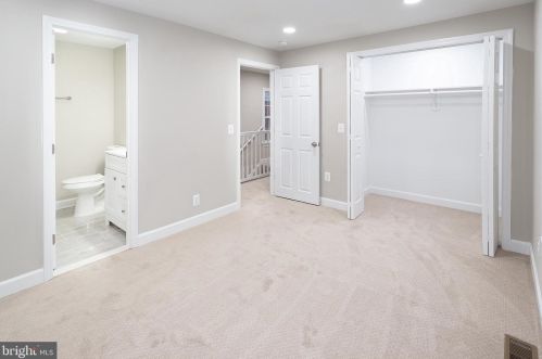 5220 Dix St, Washington DC  20019-6646 exterior