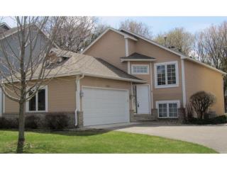 15459 Sussex Dr, Hopkins, MN 55345-1456