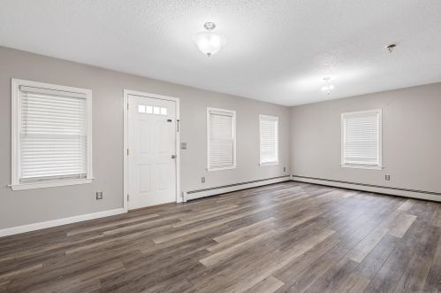 15 Sayles Ave, Killingly CT 06241-1643 exterior