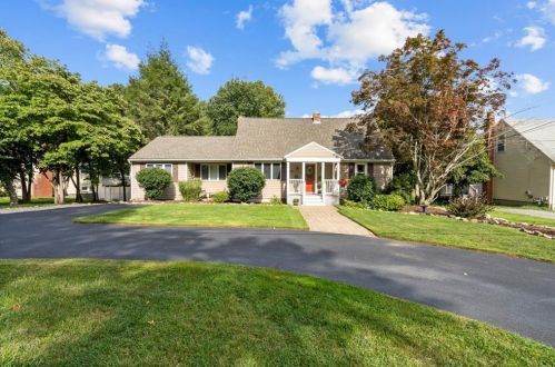 36 Mulberry Cir, Providence RI 02919-2534 exterior