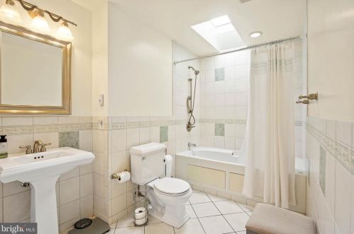 2416 Eccleston St, Silver Spring MD 20902-4830 exterior