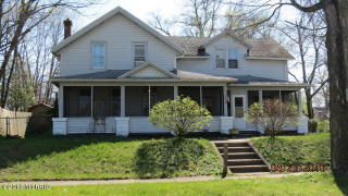 21 Saint Joseph Ave, Niles MI  49120-2846 exterior