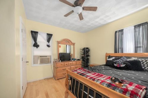 672 Chalkstone Ave, Providence RI 02909-5553 exterior