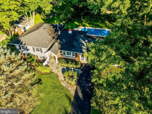 7641 Miller Fall Rd, Rockville MD 20855-1165 exterior