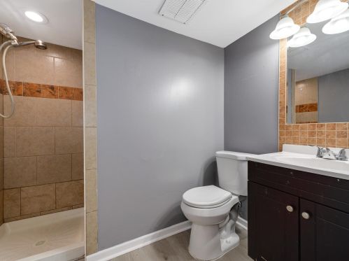 6411 Kedvale Ave, Chicago IL 60629-5108 exterior