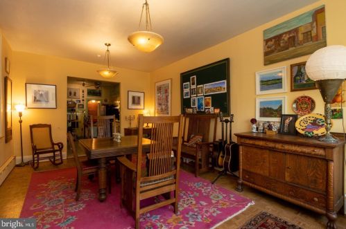 829 Catharine St, Philadelphia PA 19147-2716 exterior