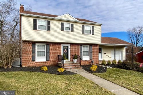 16 Vanderveer Dr, Trenton, NJ 08648-3151