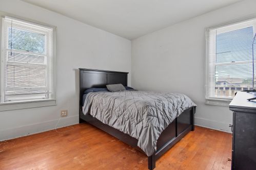 1418 56, Milwaukee WI 53214-5251 exterior