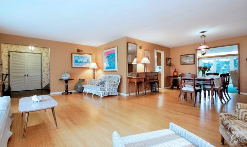 1006 Keith Ave, Waukegan IL 60085-2134 exterior