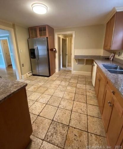 15 Anderson Rd, Norwalk CT 06851-2402 exterior