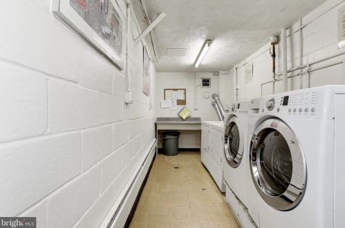 3114 Wisconsin Ave, Washington DC  20016-5016 exterior