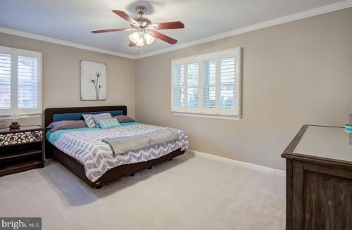 7833 Martha Washington St, Alexandria VA  22309-1346 exterior