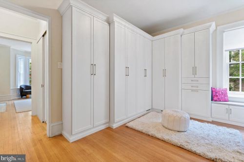 326 21 St, Philadelphia PA 19130-3237 exterior