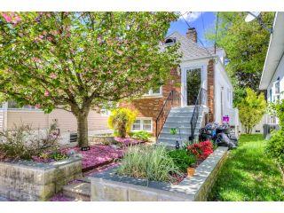 75 Bay St, Bronx NY  10464-1356 exterior