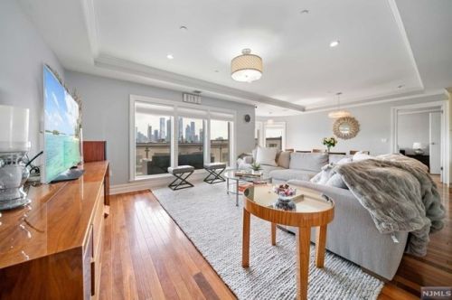 53 Eton Row, Union City NJ 07086 exterior