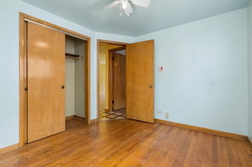 6022 Kilpatrick Ave, Chicago IL 60629-5637 exterior