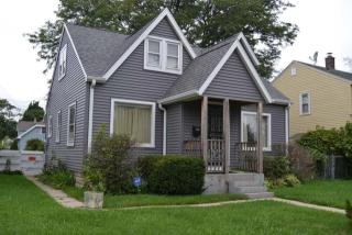 4413 53rd St, Milwaukee, WI 53218-5711