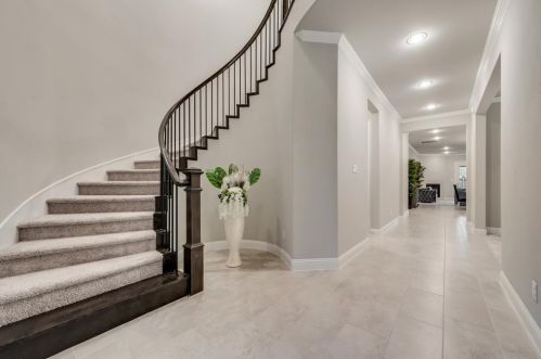 1651 Coventry Ct, Dallas, TX 75234-1948