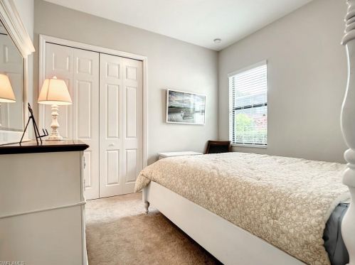 10083 Biscayne Bay Ln, Naples FL 34120-3754 exterior