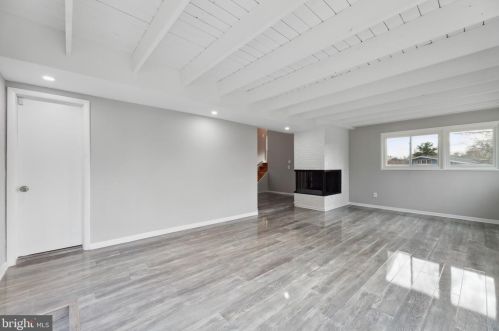 4000 Javins Dr, Alexandria VA  22310-2037 exterior