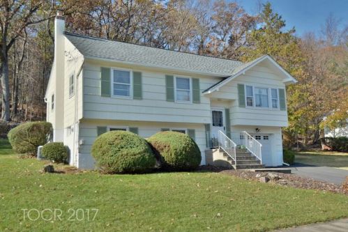 106 Red Twig Trl, Bloomingdale, NJ 07403-1247