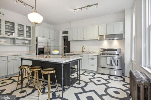 932 O St, Washington DC  20001-4265 exterior