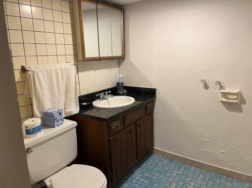 98 Hawkins St, Providence RI 02908-1713 exterior