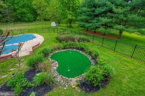 17531 Applewood Pl, Rockville MD 20855-1559 exterior