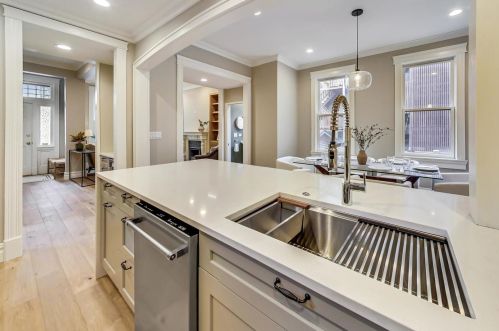 2779 Kenmore Ave, Chicago IL  60614-1305 exterior