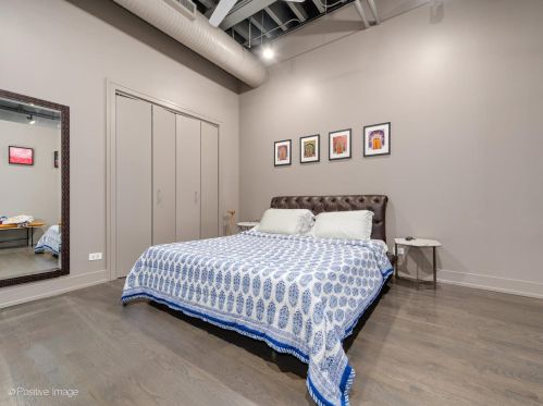 420 Grand Ave, Chicago IL 60612-1144 exterior