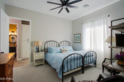 4226 42nd St, Phoenix AZ  85018-4208 exterior