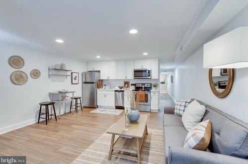 145 U St, Washington DC 20001-2338 exterior