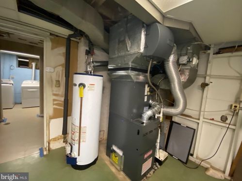 802 Hayward Ave, Silver Spring MD 20912-5808 exterior