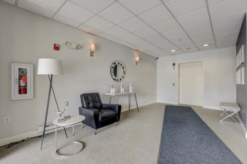 1920 Farwell Ave, Milwaukee WI  53202-1571 exterior