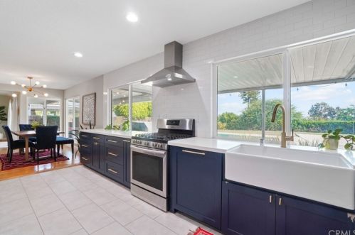 608 Dorothy Ln, Fullerton CA 92831-2704 exterior