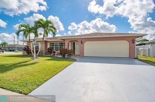 11100 Malayan St, Boca Raton FL  33428-3914 exterior